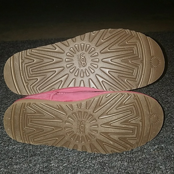 UGG Mini Bailey Button II Boot - Picture 5 of 6